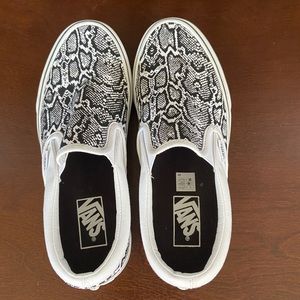 Women Vans slip on -snake print